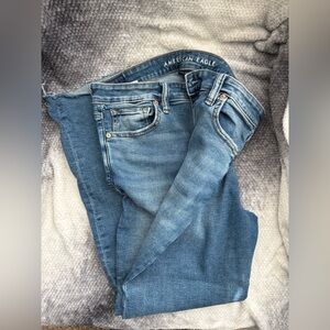 Women’s AE cropped high waisted jean size 8